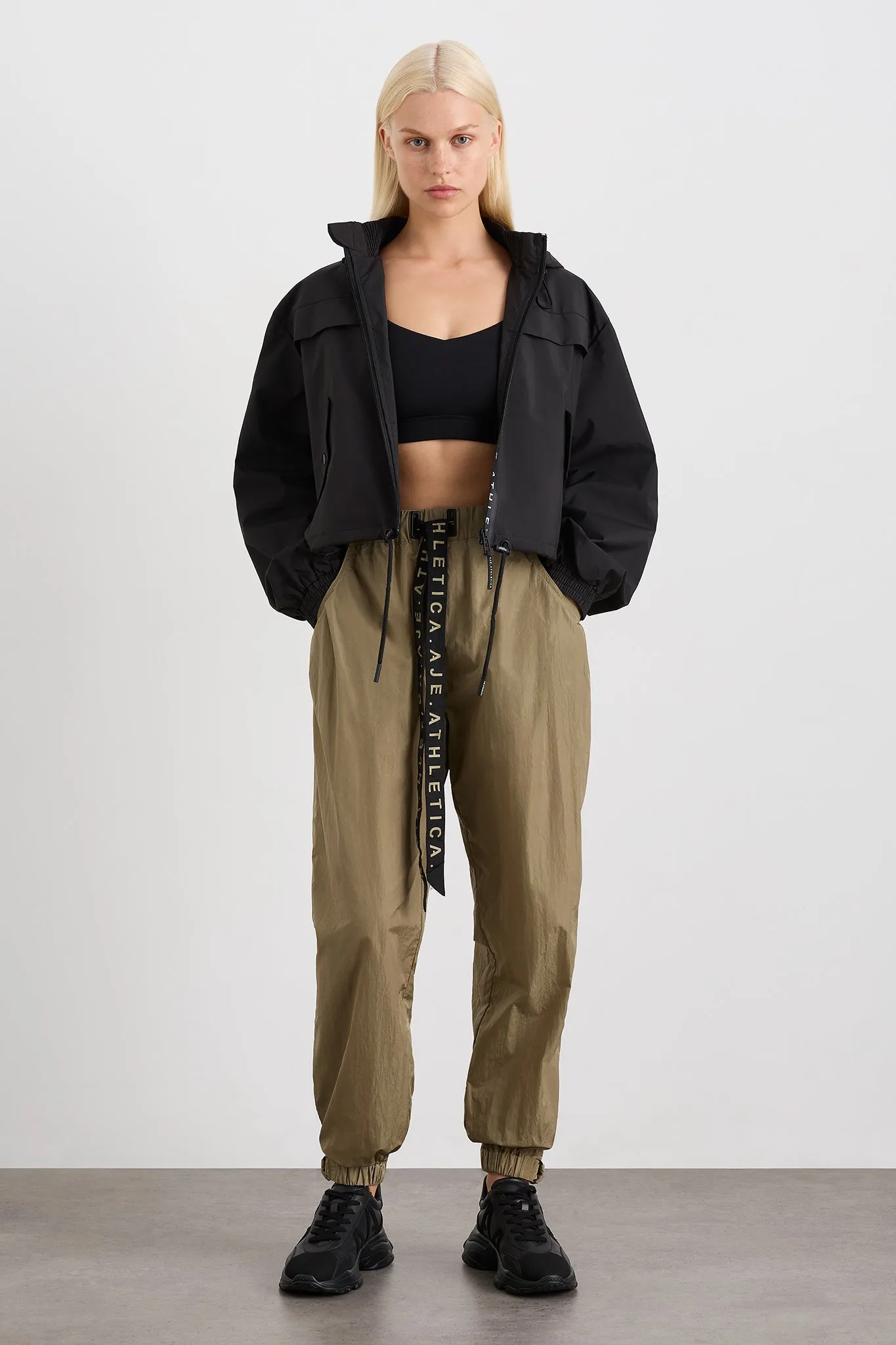 Belted Windbreak Pant 502