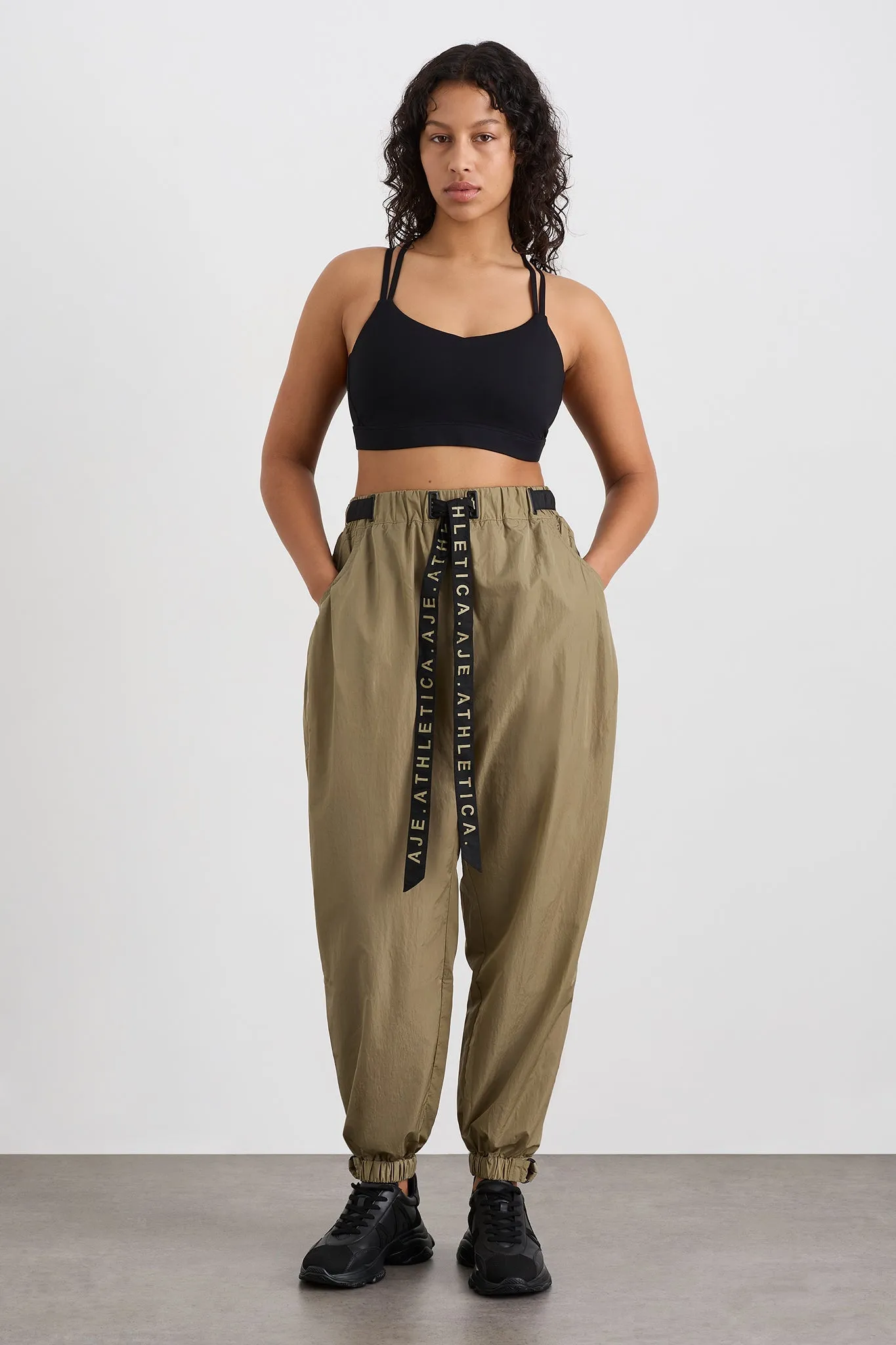 Belted Windbreak Pant 502