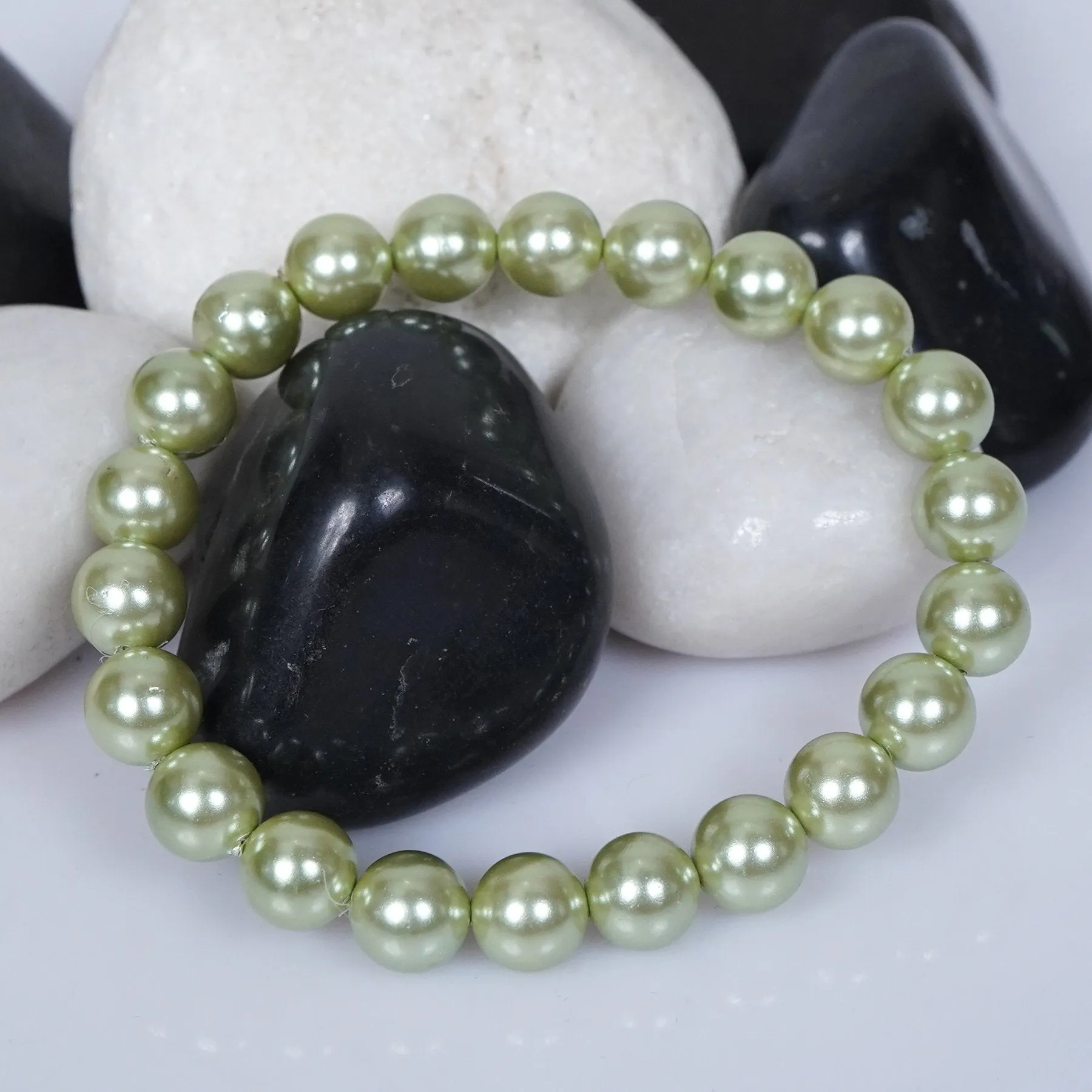 Imeora Green 8 mm Shell Pearl Bracelet