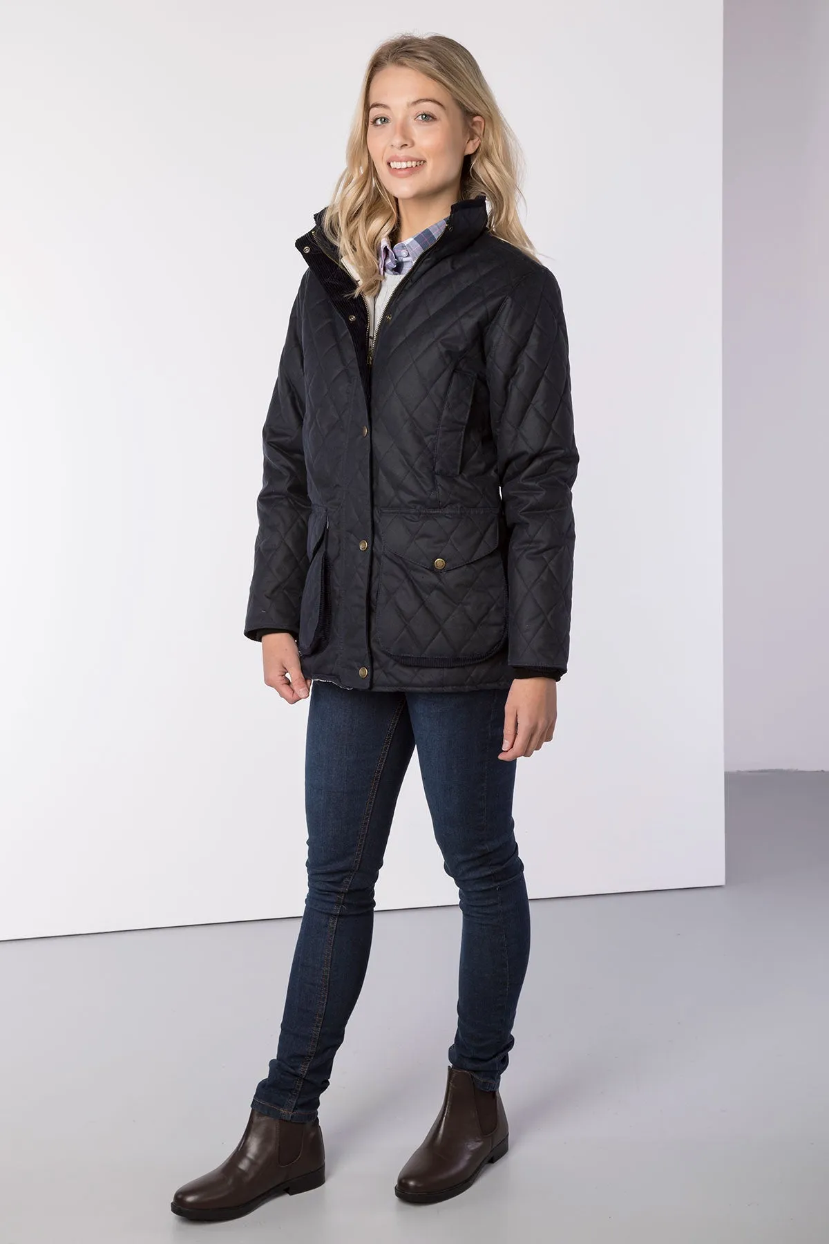 Ladies Diamond Quilted Wax Jacket - Wrelton