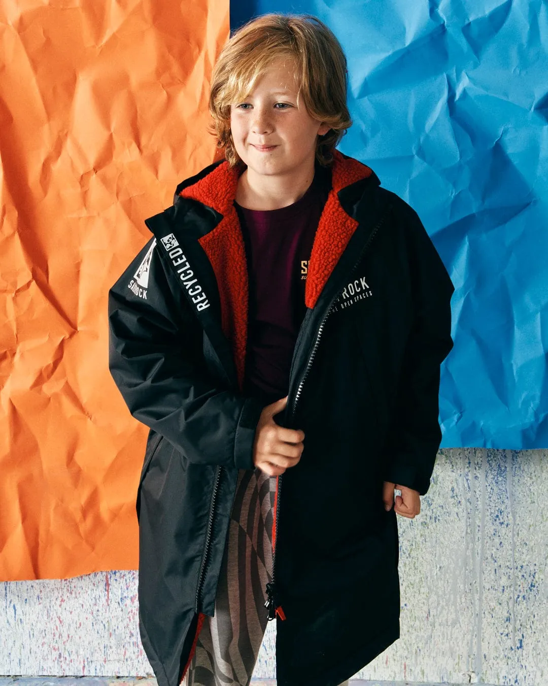 Recycled Kids Changing Robe - Black/Red